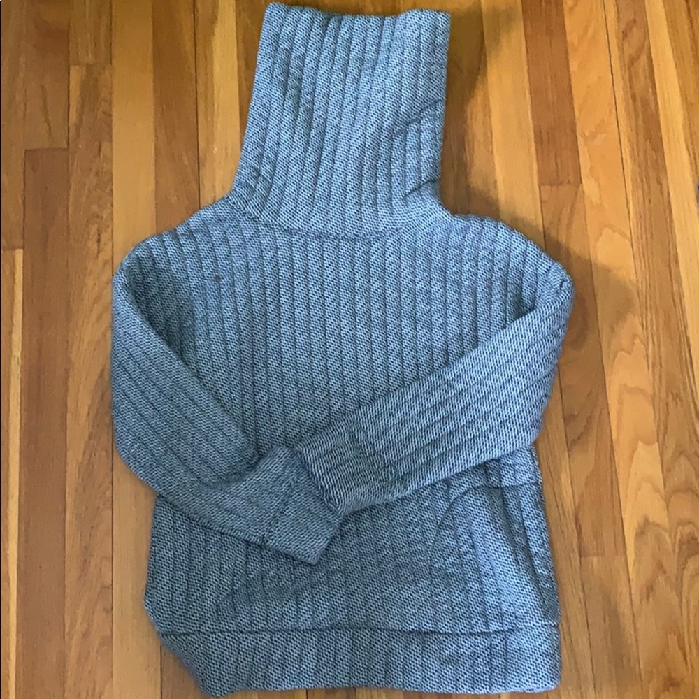 Gap Turtleneck